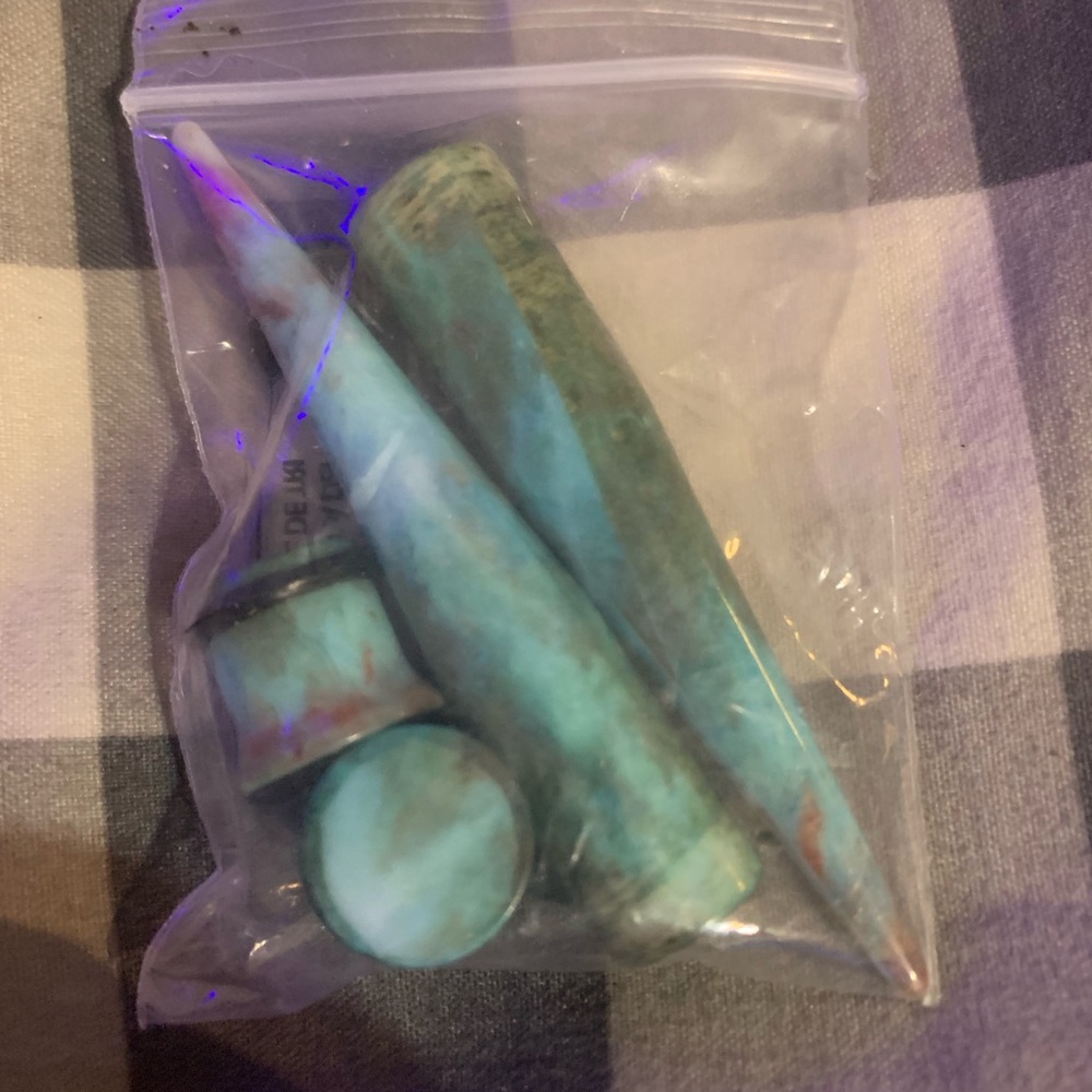 Hot Topic Aqua Stone Earrings